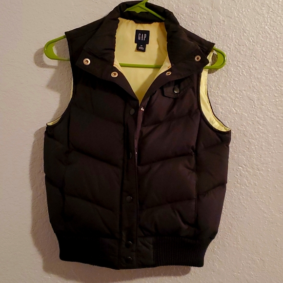 GAP Puffy Vest - Picture 1 of 2